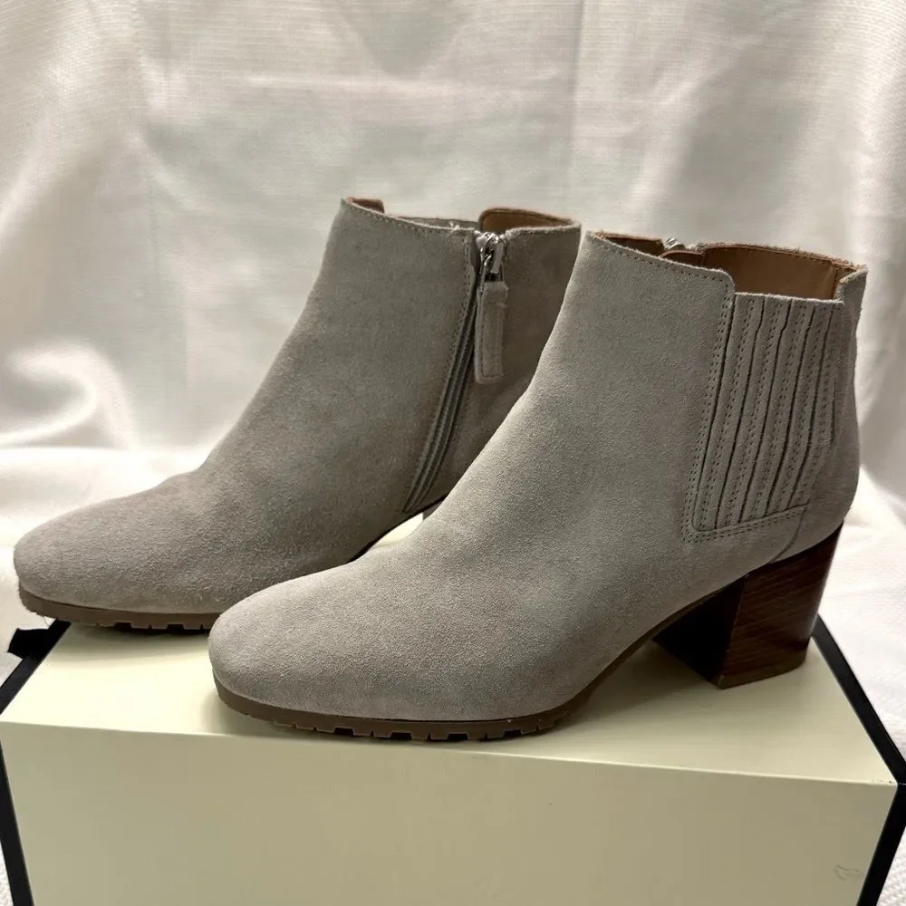Aquatalia grey suede square toe wooden look heeled ankle boots size 6.5 waffle